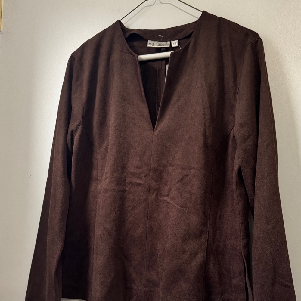 Chic Brown V-Neck Blouse